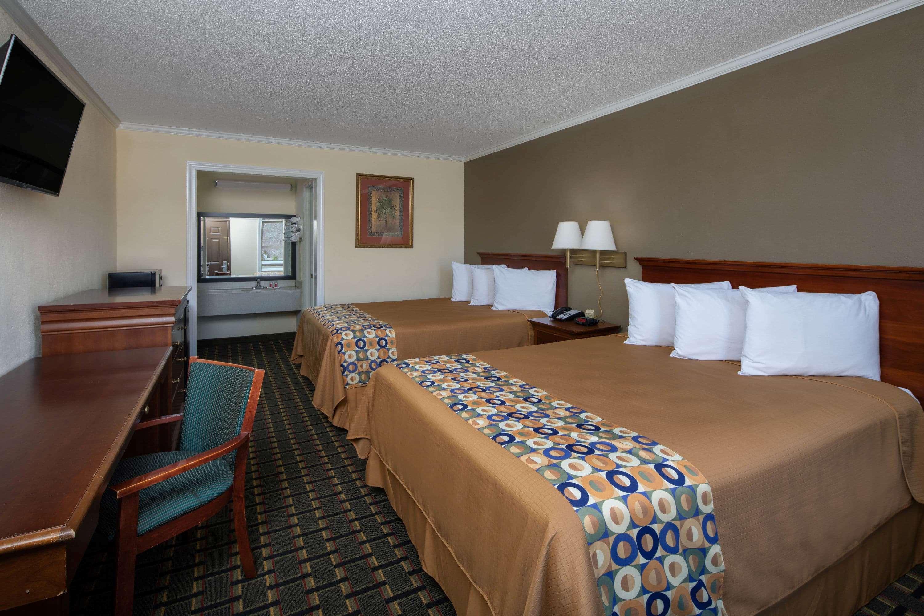 Travelodge By Wyndham Orangeburg Exterior photo